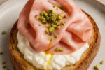 Bruschetta mortadella e stracciatella.